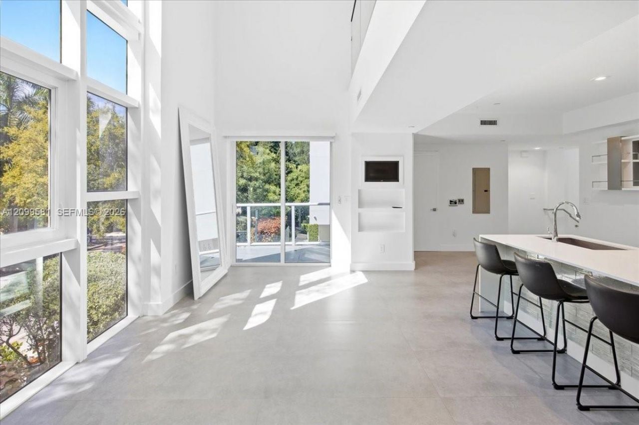 455 NE 39th St, Unit 202, Miami, FL 33137 Photo