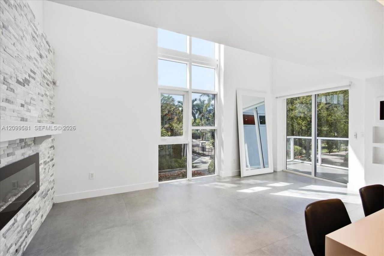 455 NE 39th St, Unit 202, Miami, FL 33137 Photo