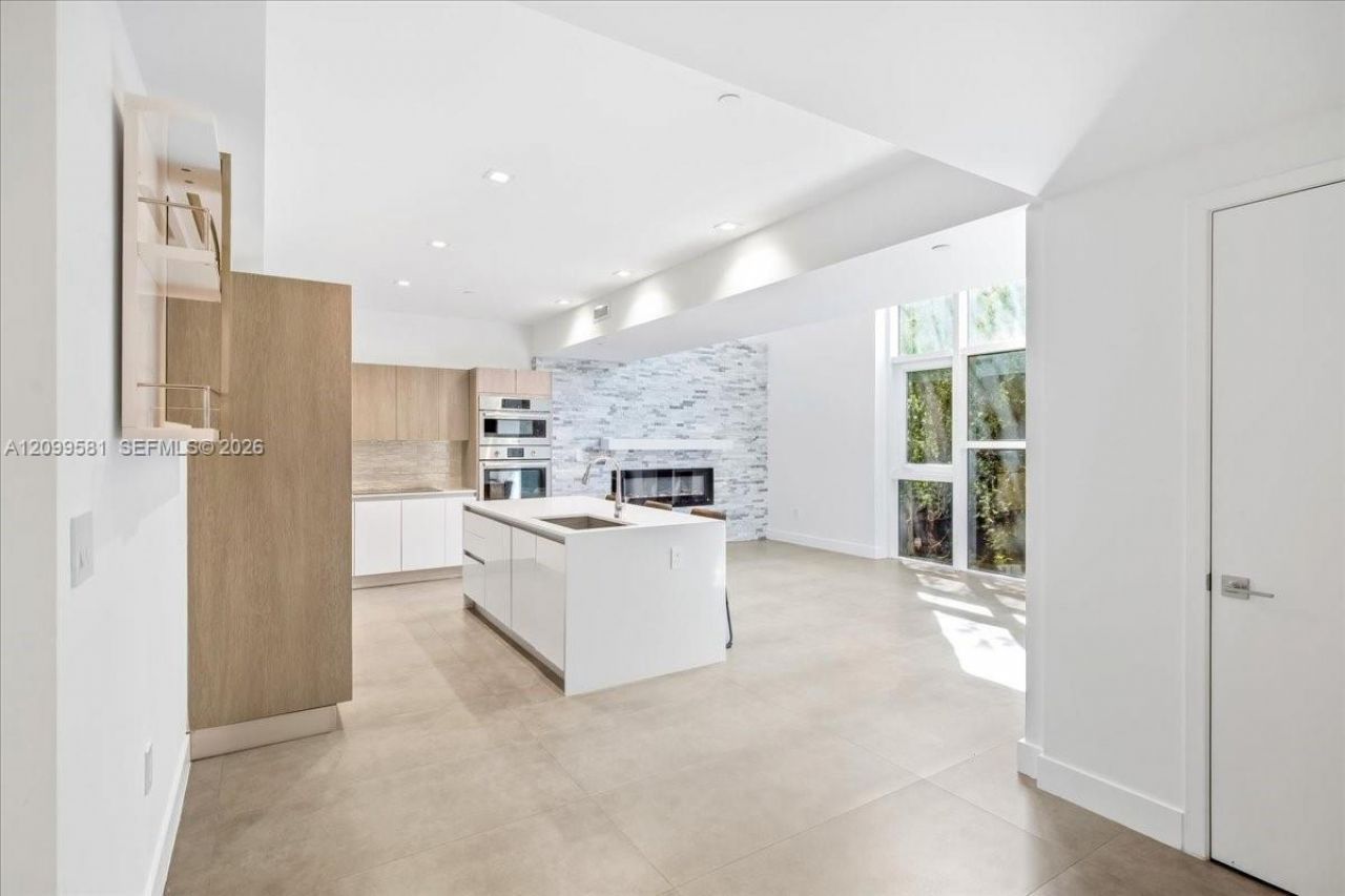 455 NE 39th St, Unit 202, Miami, FL 33137 Photo