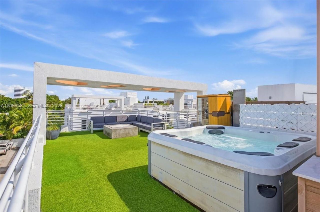 455 NE 39th St, Unit 202, Miami, FL 33137 Photo