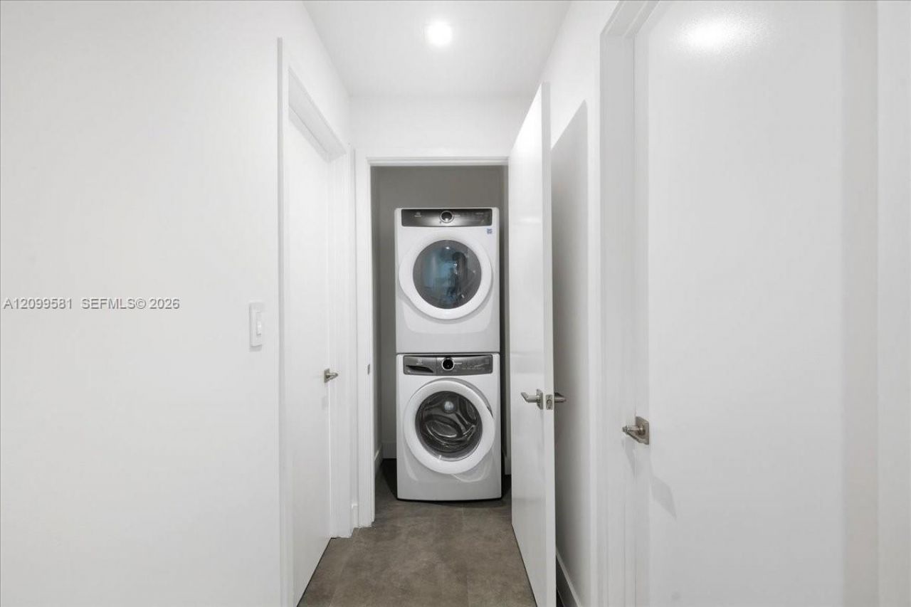 455 NE 39th St, Unit 202, Miami, FL 33137 Photo