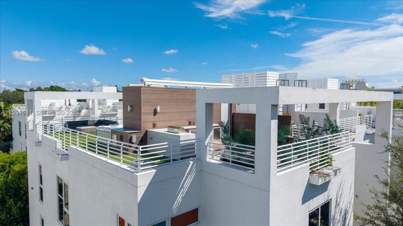 455 NE 39th St, Unit 202, Miami, FL 33137 Photo