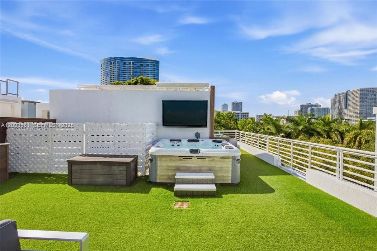 455 NE 39th St, Unit 202, Miami, FL 33137 Photo