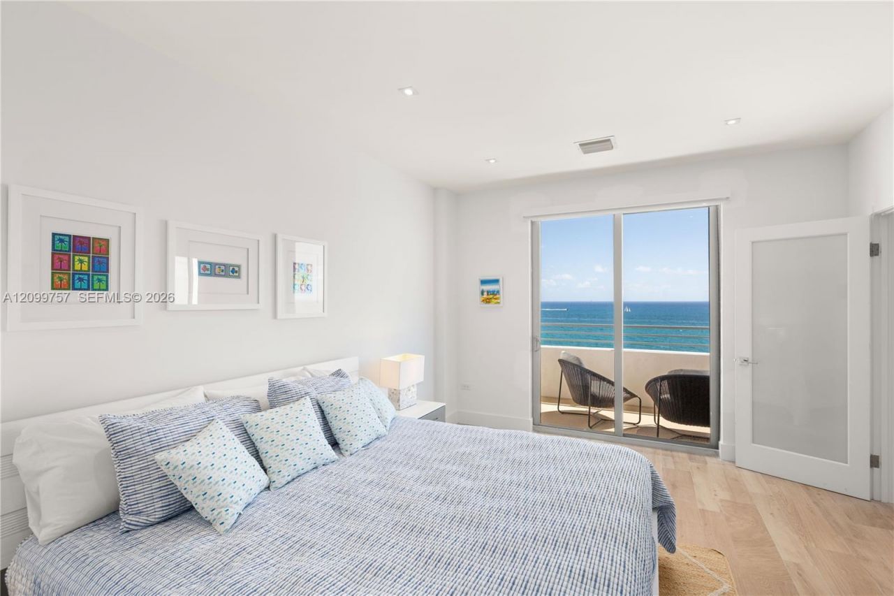 5555 Collins Ave , Unit 17J, Miami Beach, FL 33140 Photo