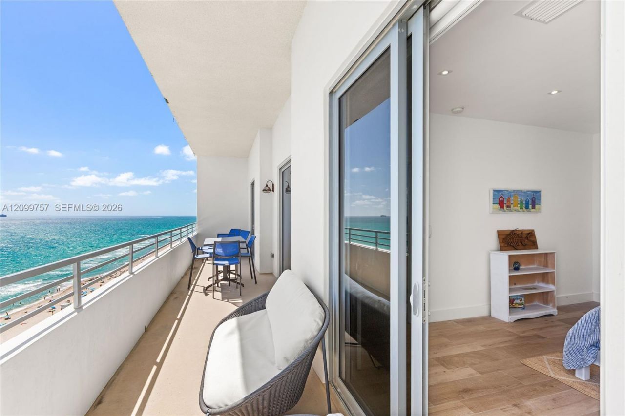 5555 Collins Ave , Unit 17J, Miami Beach, FL 33140 Photo