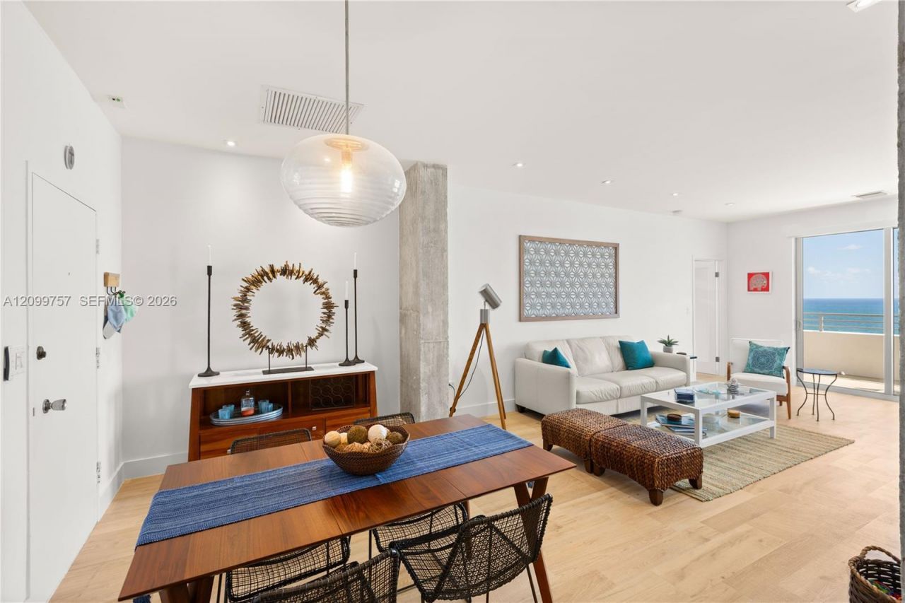 5555 Collins Ave , Unit 17J, Miami Beach, FL 33140 Photo
