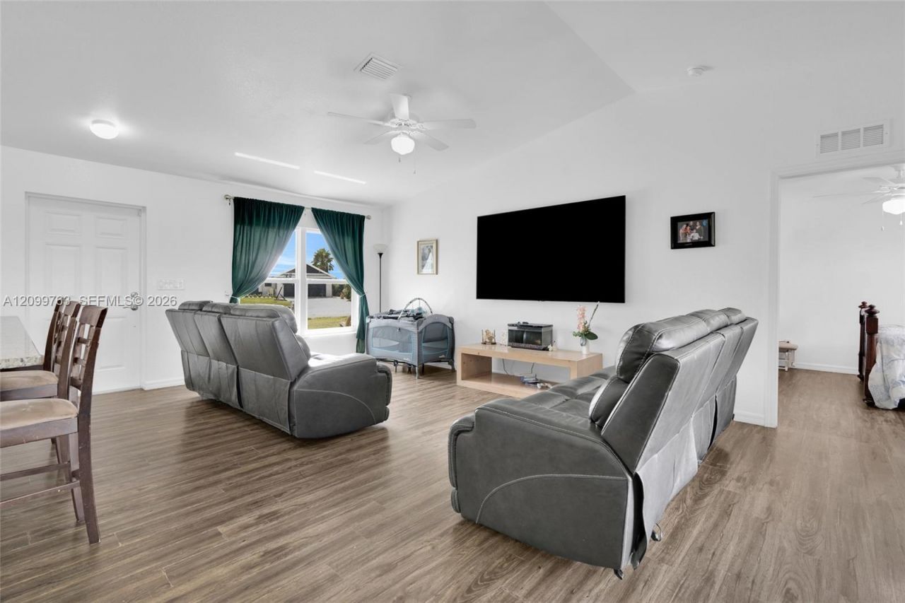 1046 Saturn Ct , Pineland, FL 33945 Photo