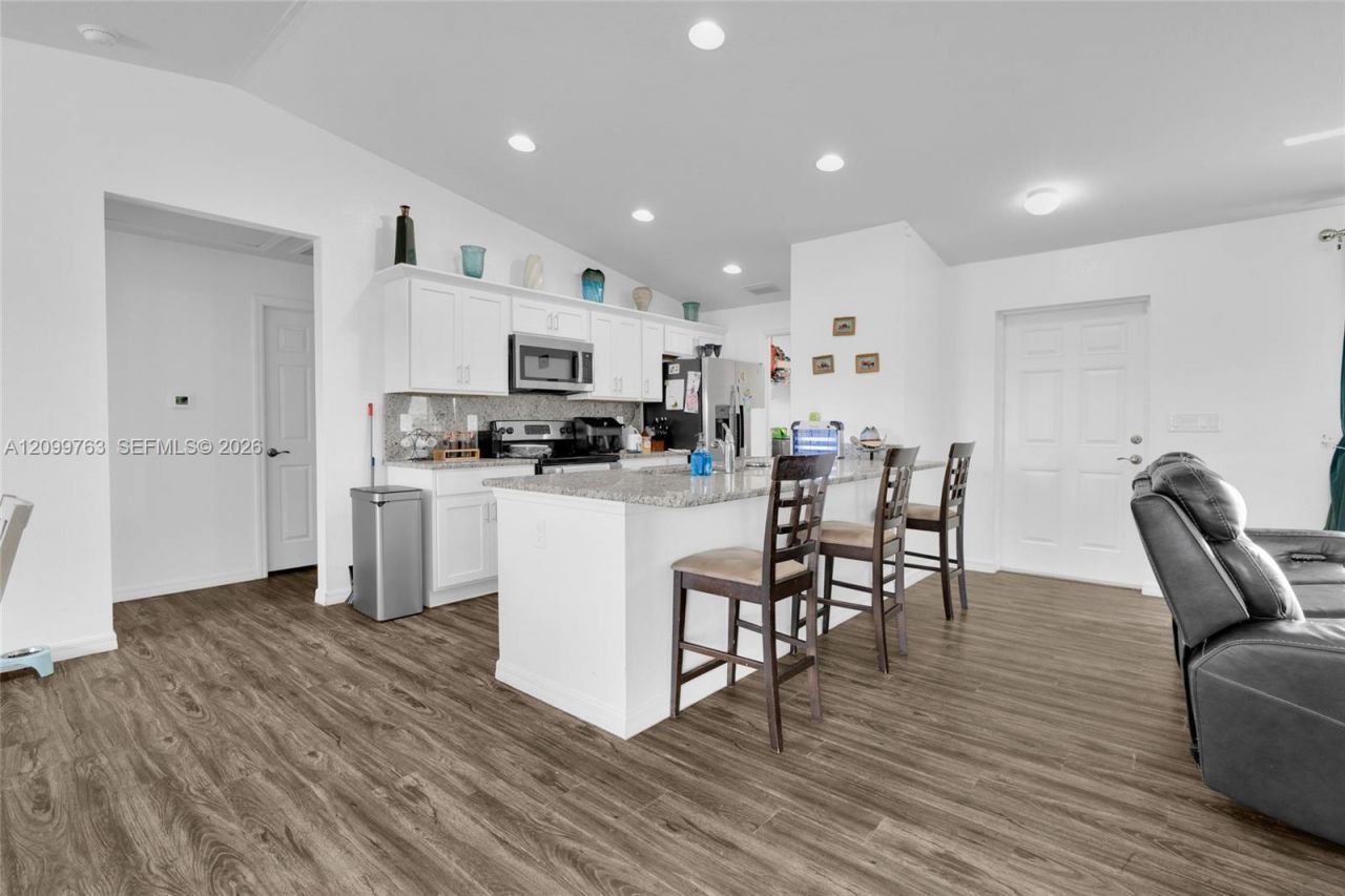 1046 Saturn Ct , Pineland, FL 33945 Photo