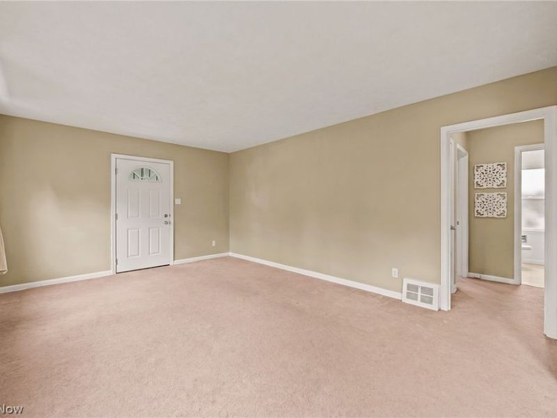193 S Hawkins Avenue, Akron, OH 44313 Photo 10