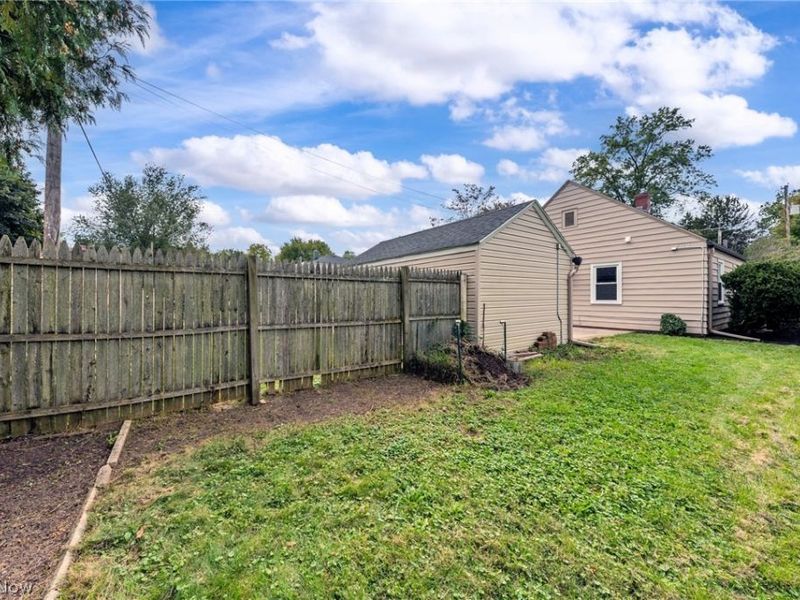 193 S Hawkins Avenue, Akron, OH 44313 Photo 25