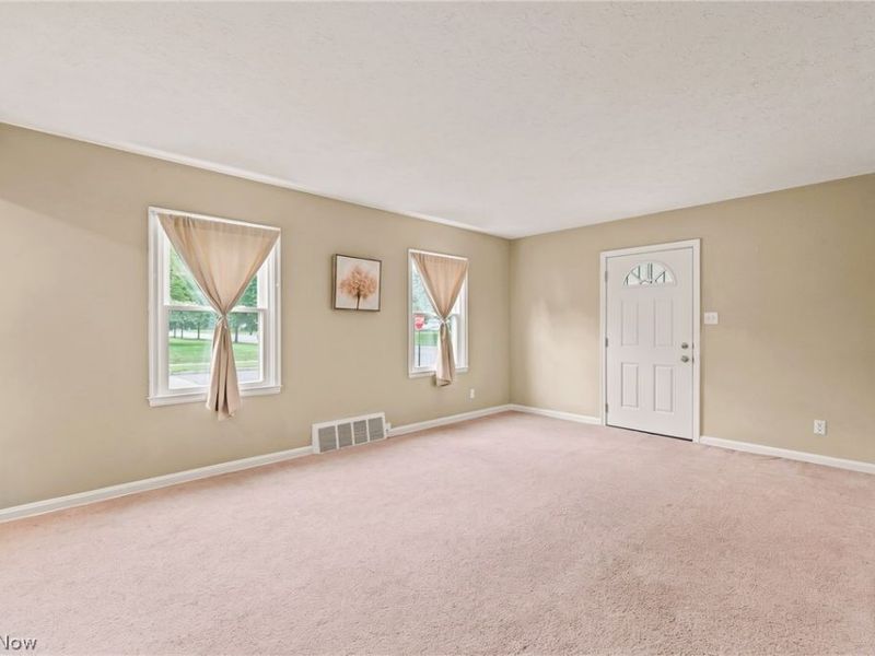 193 S Hawkins Avenue, Akron, OH 44313 Photo 9