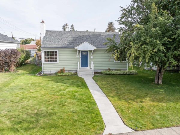4124 N Hawthorne St, Spokane, WA 99205