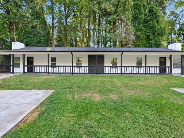 2112 Valley Oaks Drive SE, Smyrna, GA 30080