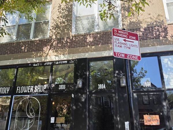 3804 W Montrose Avenue , Unit 201, Chicago, IL 60618