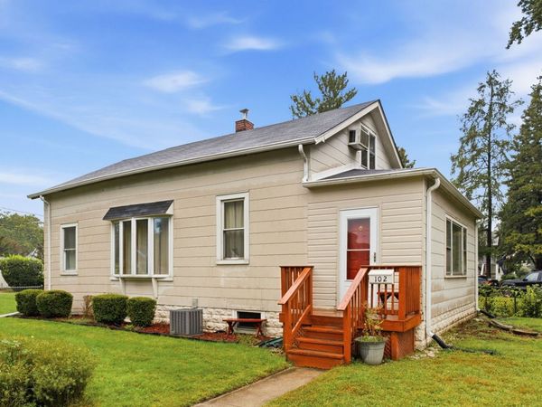 102 N Adams Street , Westmont, IL 60559