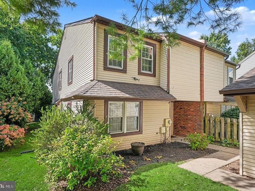 42 Stacey Drive, Doylestown, PA 18901 Main Photo