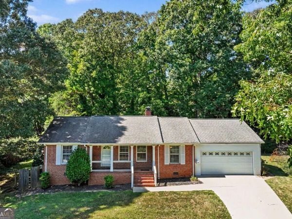 1063 Lakeshore Drive, Gainesville, GA 30501