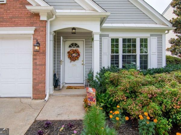 5371 Medlock Corners Drive, Peachtree Corners, GA 30092
