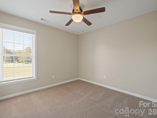 110 Fox Den Circle , Statesville, NC 28677