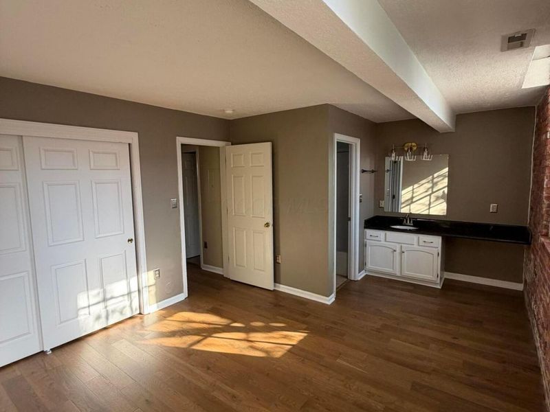 38 W Hoster Street, Columbus, OH 43215 Photo 20