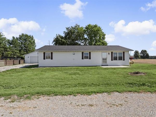 2309 S 6th Street, Fayetteville, IL 62258