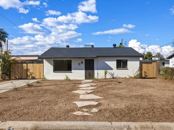 2930 E GRANADA Road, Phoenix, AZ 85008