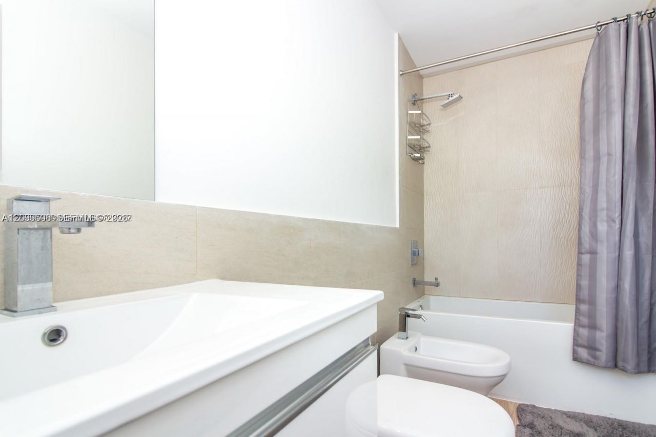 619 Meridian Ave , Unit 4, Miami Beach, FL 33139 Photo
