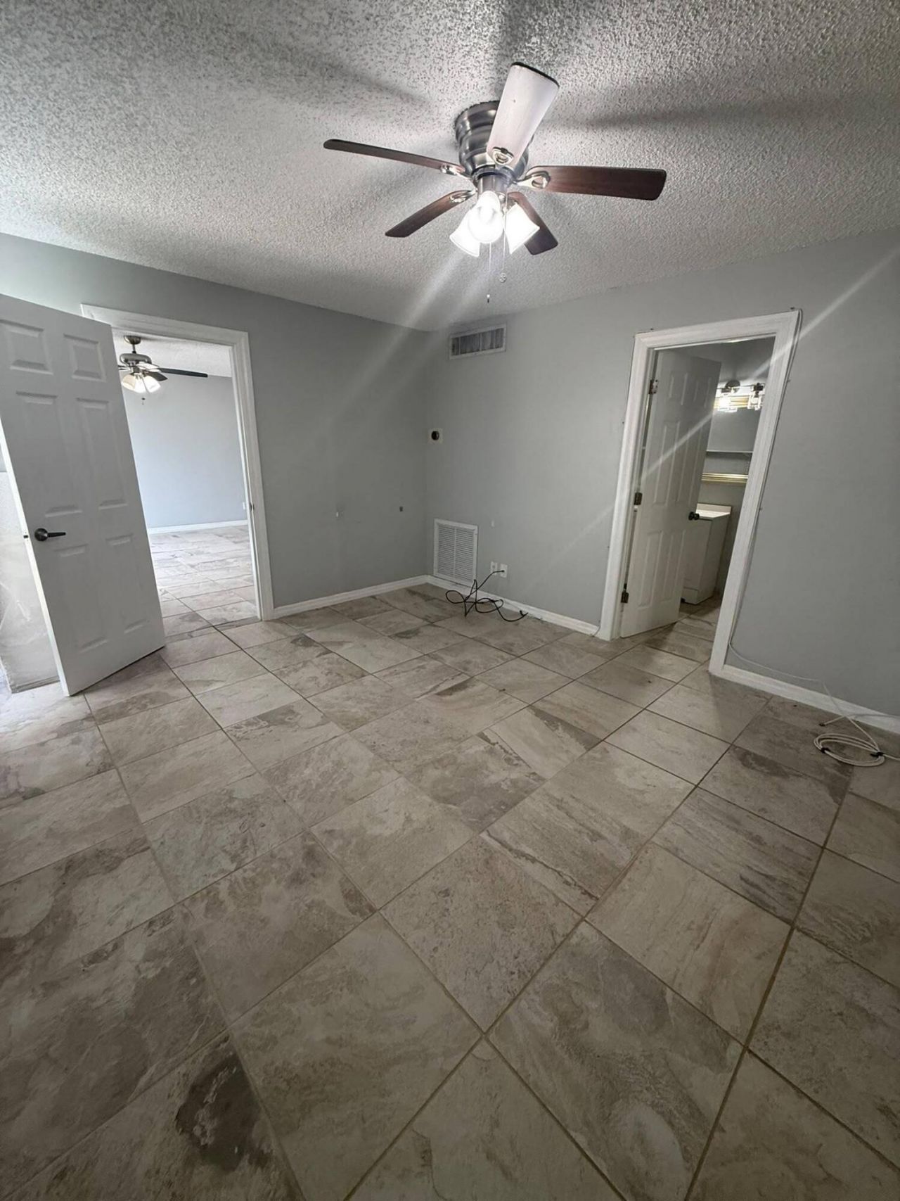 645 Executive Center Drive, Unit R205, West Palm Beach, FL 33401 Photo