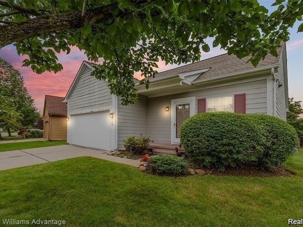 41546 Cornell Drive , Novi, Mi 48377