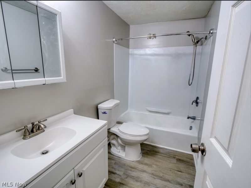 4383 Inner Circle Drive, Unit B21, Brunswick, OH 44212 Photo 13