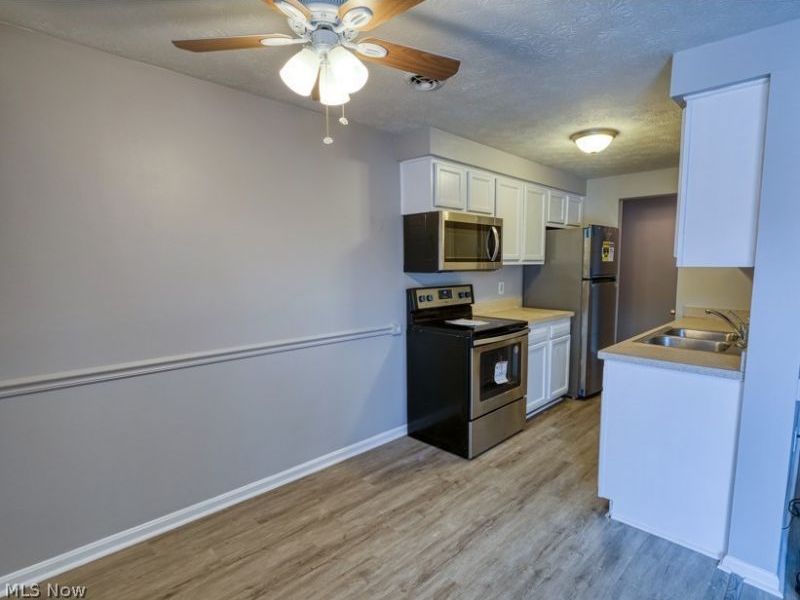 4383 Inner Circle Drive, Unit B21, Brunswick, OH 44212 Photo 8