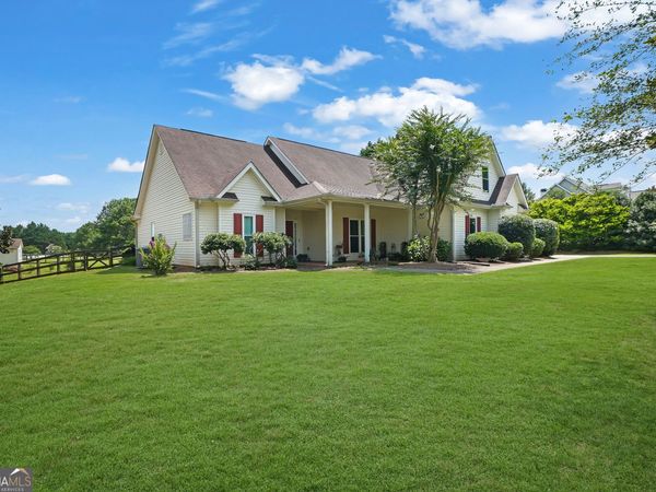 188 Meadows Drive, Senoia, GA 30276