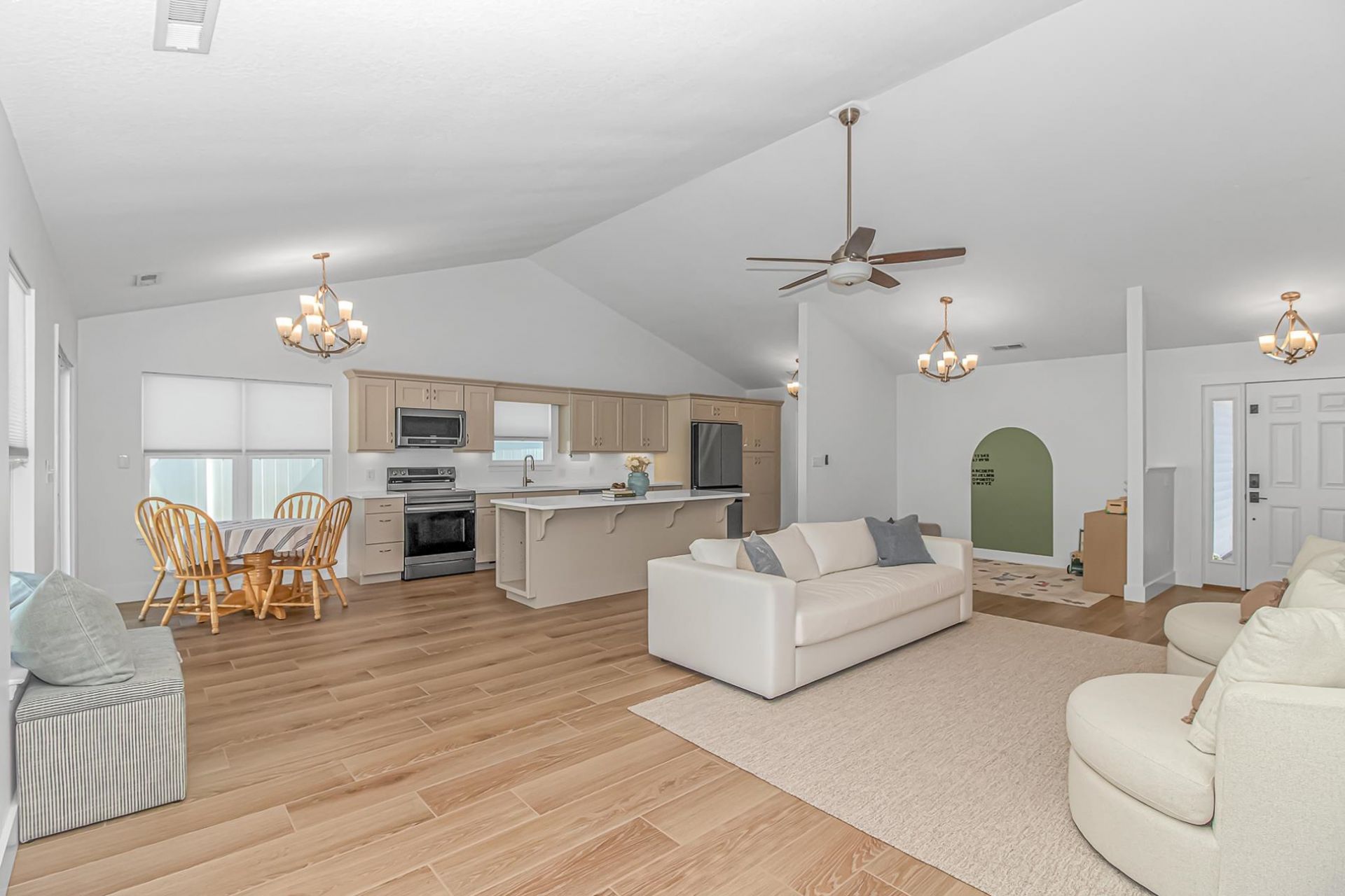 128 Dusty Trail Ln. Photo 4