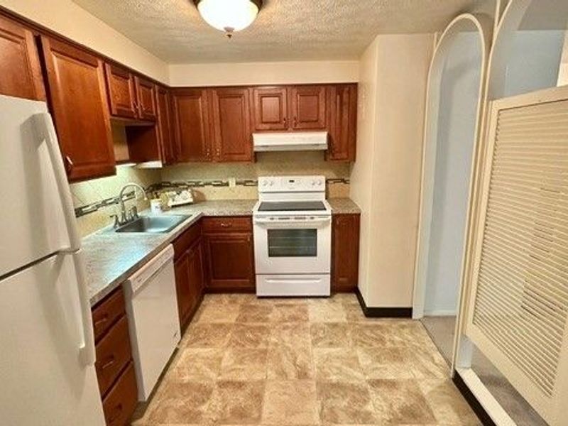 3400 Wooster Road, Unit 218, Rocky River, OH 44116 Photo 7