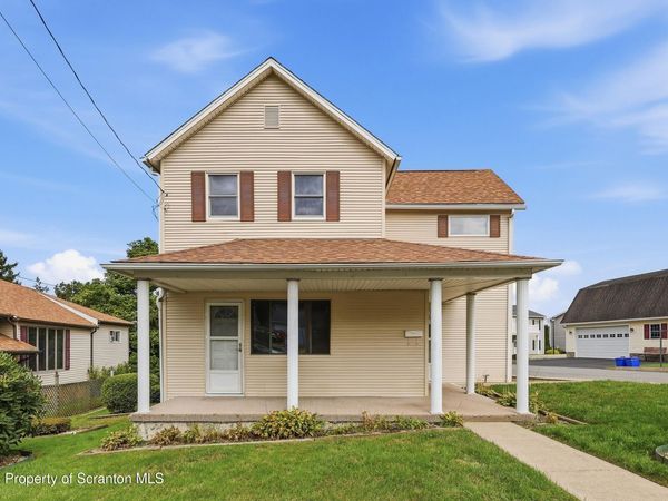827 Spring Street , Moosic, PA 18507