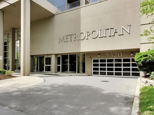 5320 N Sheridan Road , Chicago, IL 60640