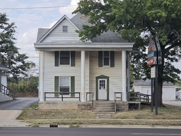 1808 Broadway Street , Mt Vernon, IL 62864