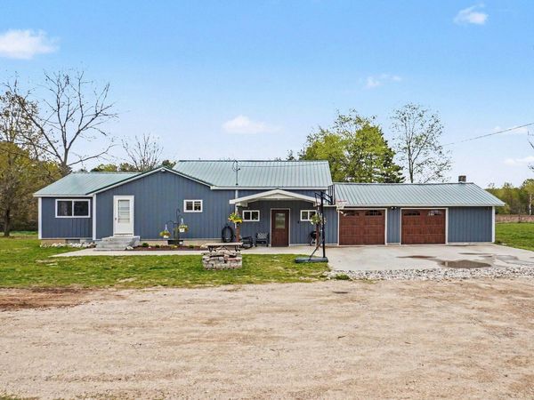 18680 220th Avenue, Big Rapids, MI 49307