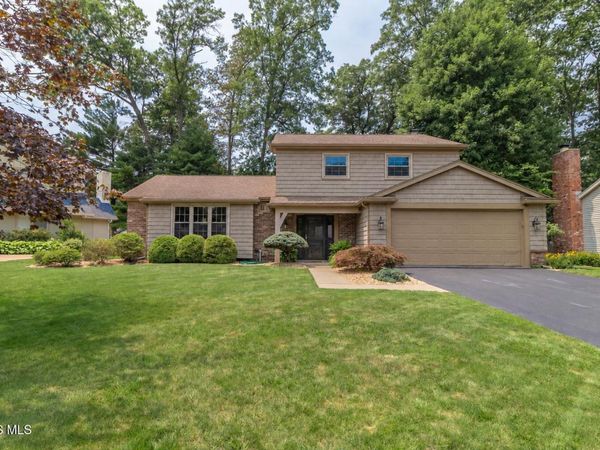 4531 Vicksburg Drive, Sylvania, OH 43560