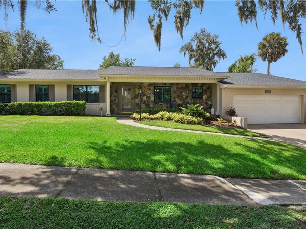 1325 OVERLOOK DRIVE , MOUNT DORA, FL 32757