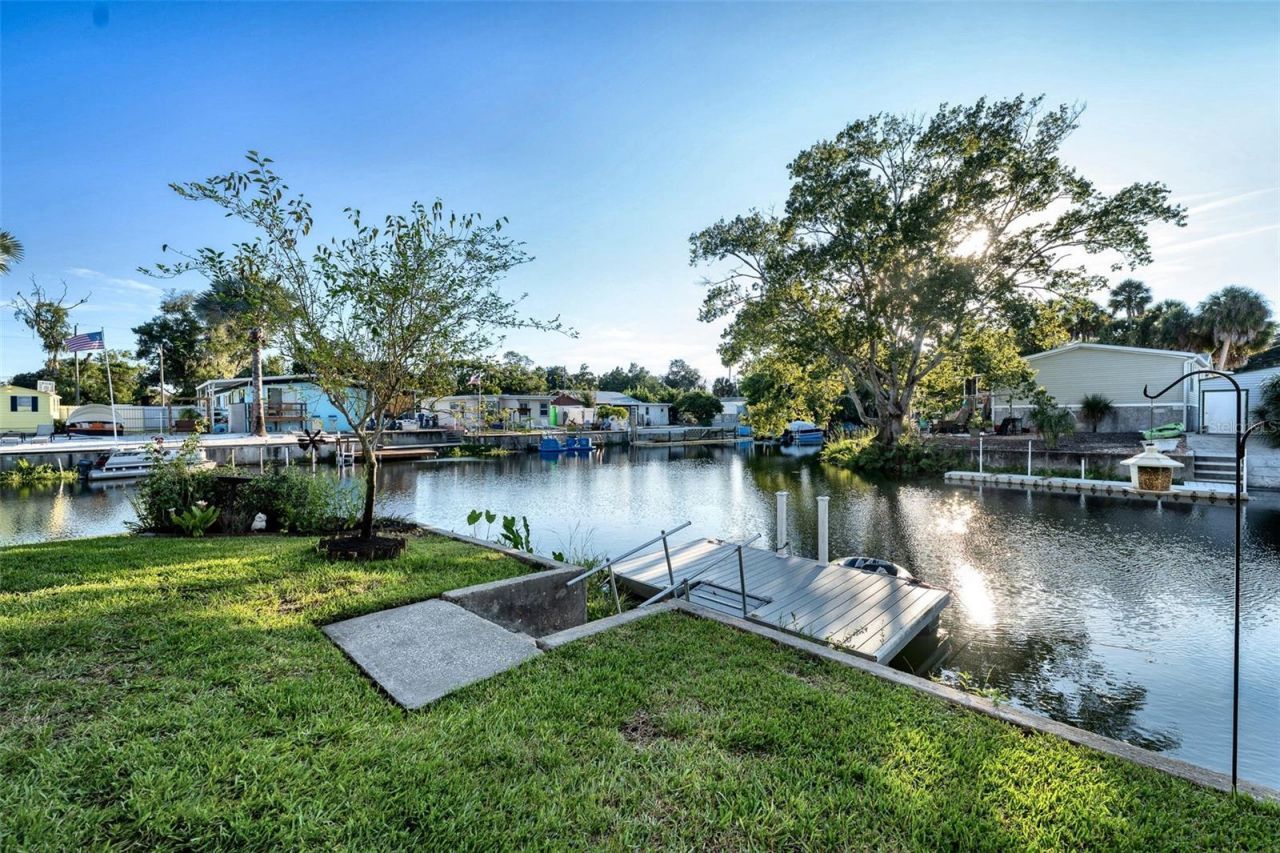 7247 Arbordale Drive, Weeki Wachee, FL 34607 Photo