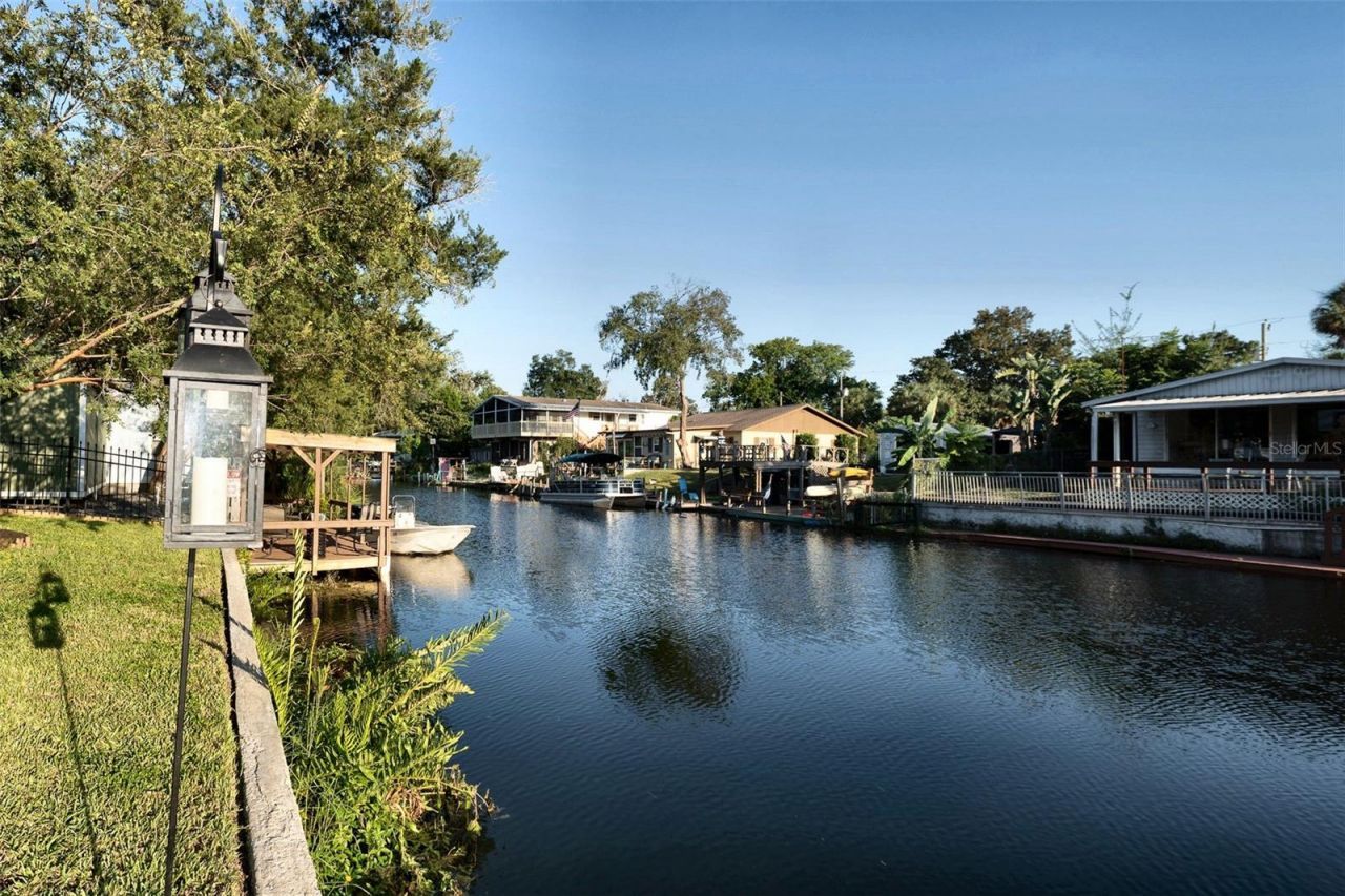 7247 Arbordale Drive, Weeki Wachee, FL 34607 Photo