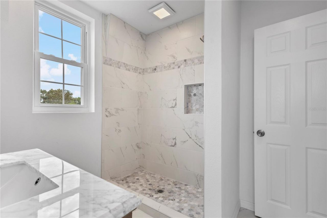 5030 18th Avenue W, Bradenton, FL 34209 Photo