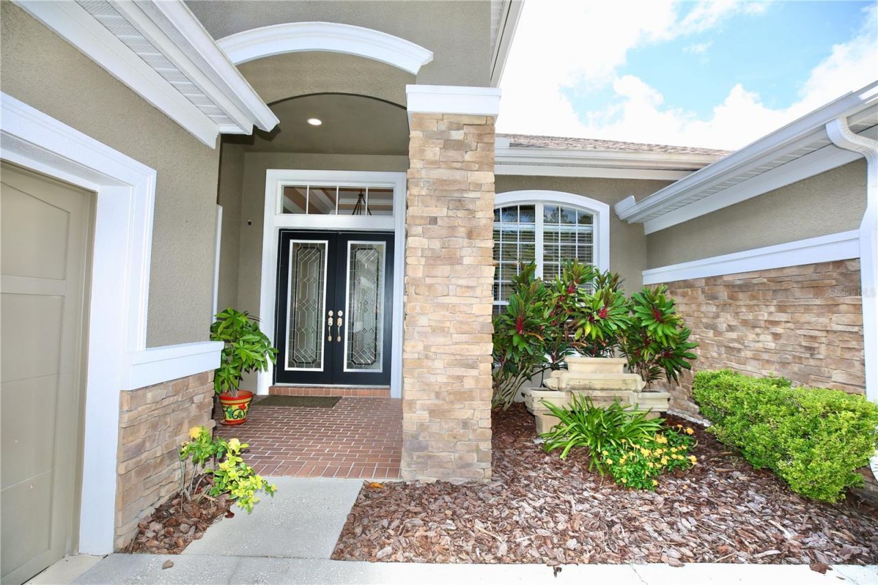 14824 Tudor Chase Drive, Tampa, FL 33626 Photo