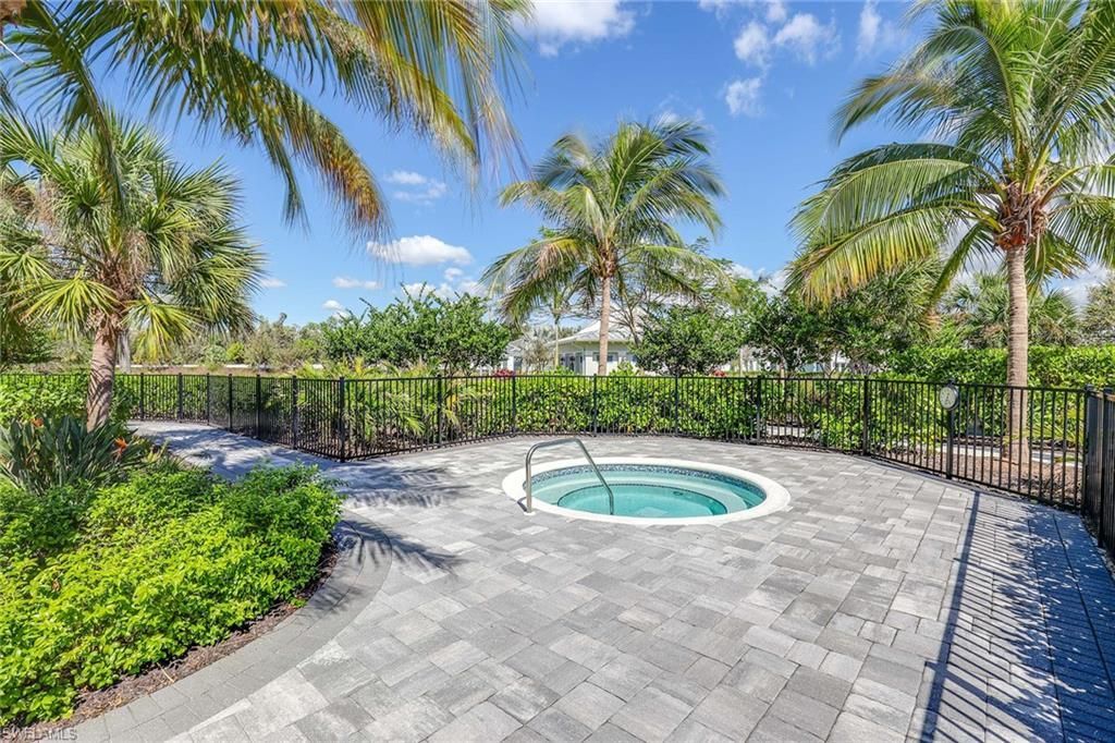 8936 Saint Lucia Dr, Unit 101, Naples, FL 34114 Photo