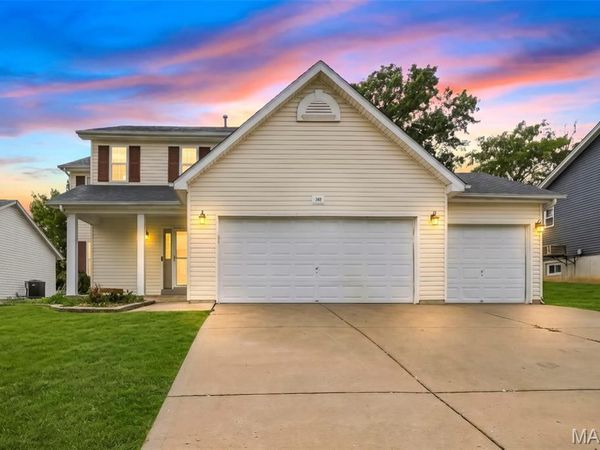 242 Ashford Oaks Drive , Wentzville, MO 63385