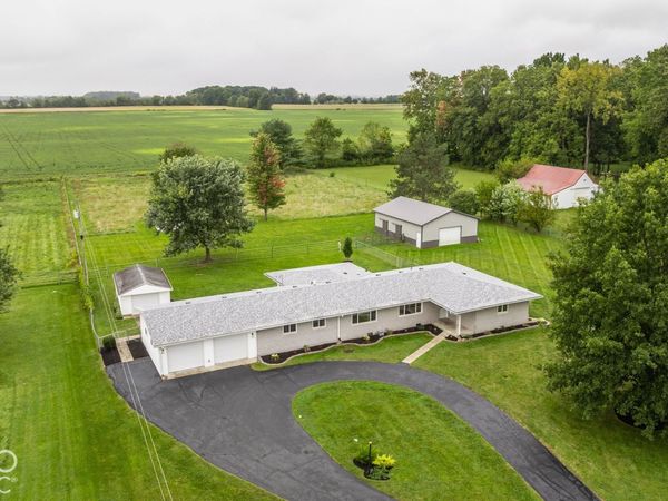 987 W Stones Crossing Road , Greenwood, IN 46143