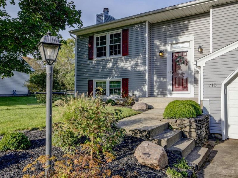 718 David Drive, Oxford, OH 45056 Photo 2