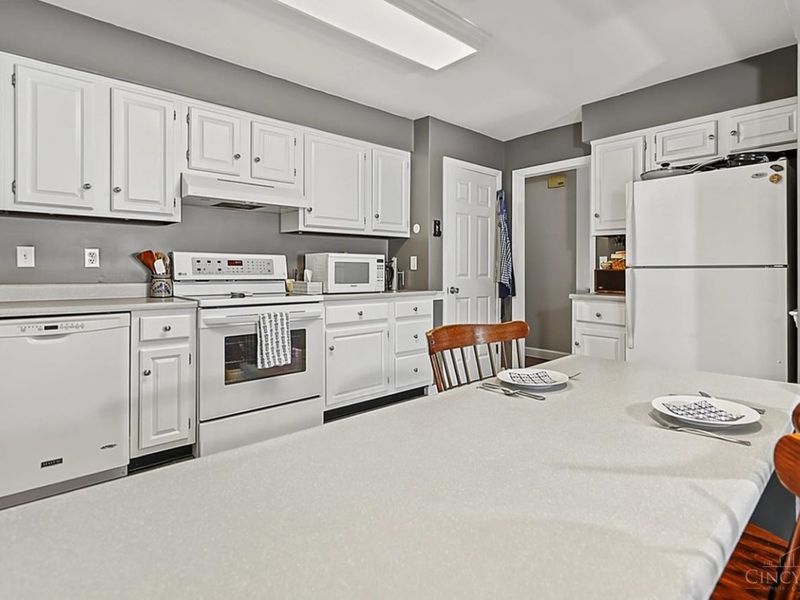 718 David Drive, Oxford, OH 45056 Photo 9
