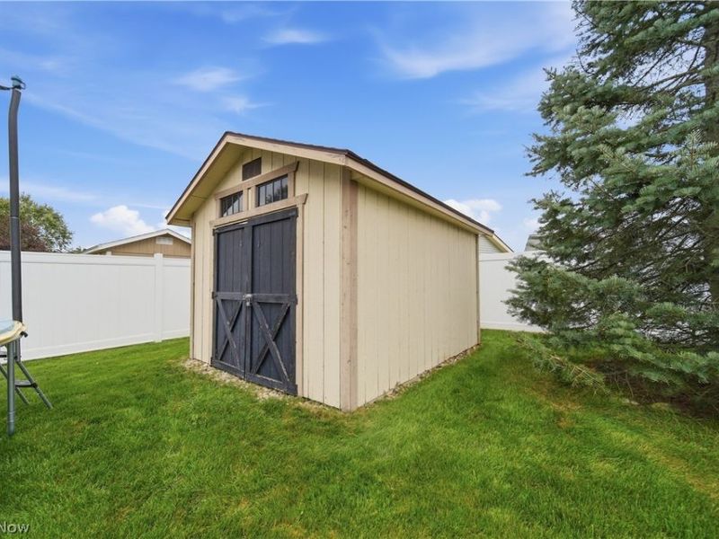 11075 Trenton Road NW, Uniontown, OH 44685 Photo 41